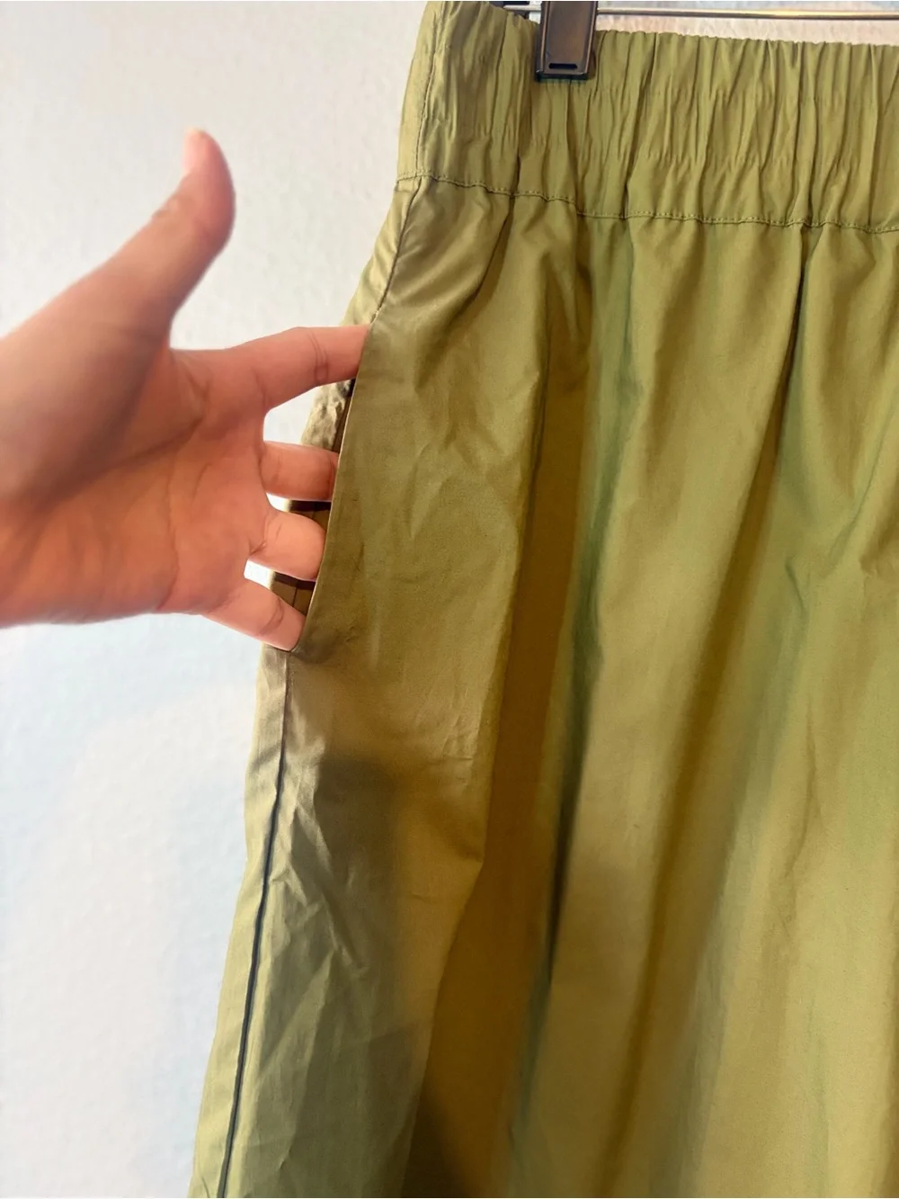 Baum Und Pferdgarten
Wide Leg Culottes Wo - Green Carrot Pants - Picture 2 of 4